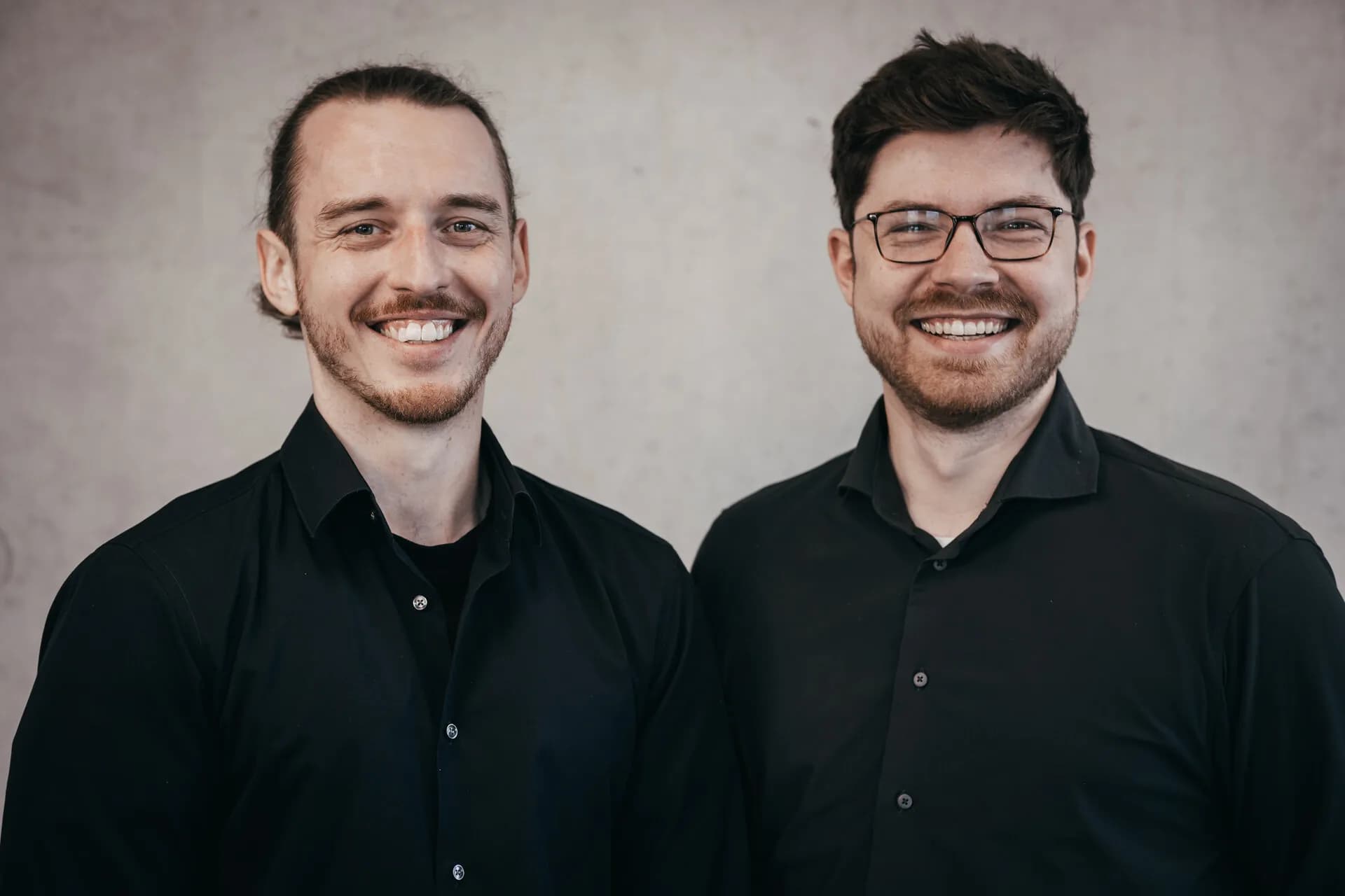 Lucas Engelke (links) und Sebastian Weiß (rechts), Gründer der Bitrebels GmbH